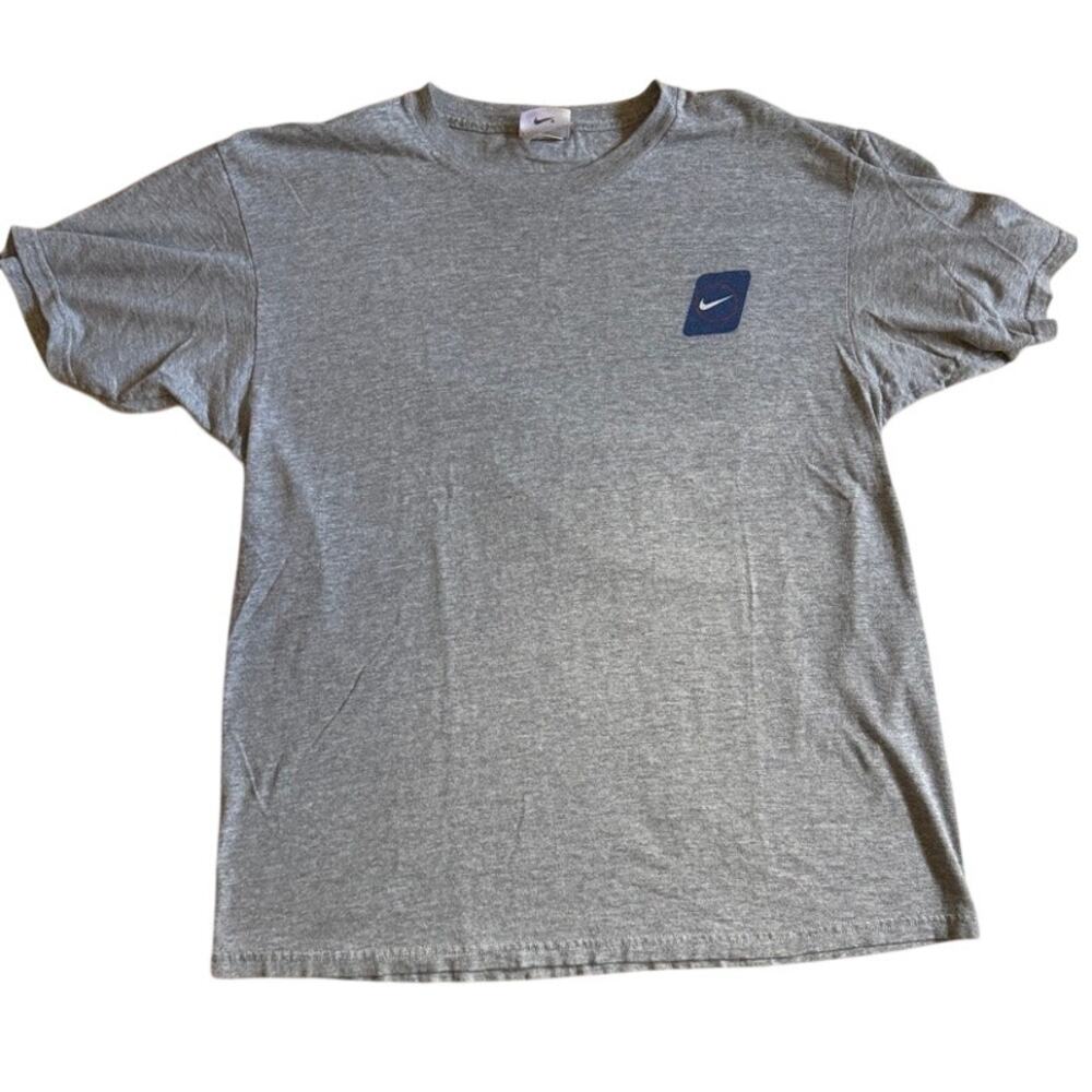 Nike Swoosh Air Vintage 90s gray shirt Size Medium